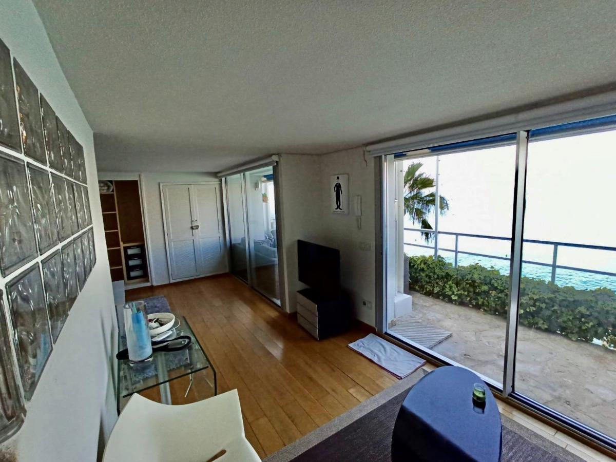 Estudio Primera Linea Con Acceso Privado Al Mar Benidorm Kültér fotó