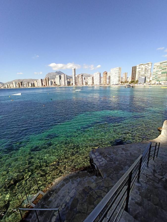 Estudio Primera Linea Con Acceso Privado Al Mar Benidorm Kültér fotó