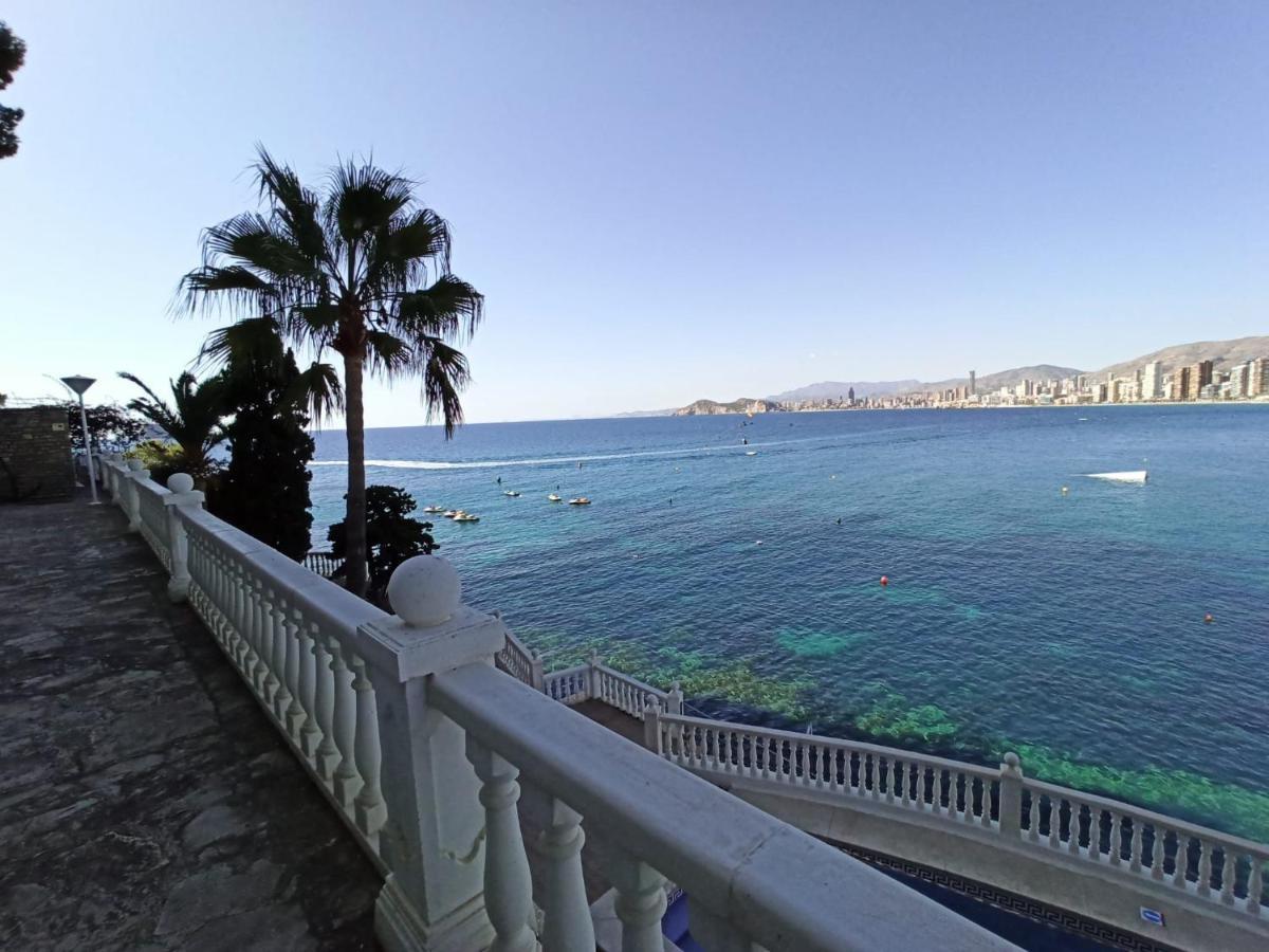 Estudio Primera Linea Con Acceso Privado Al Mar Benidorm Kültér fotó